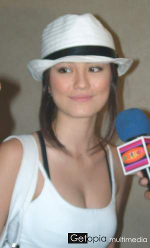 Penampilan Agnes Monica Yang Sexy Elegance