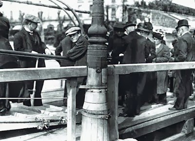 Foto detik detik sebelum kapal titanic tenggelam terkenal tangguh
