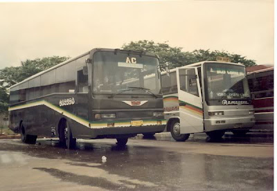 Foto Bus Jadul di Indonesia