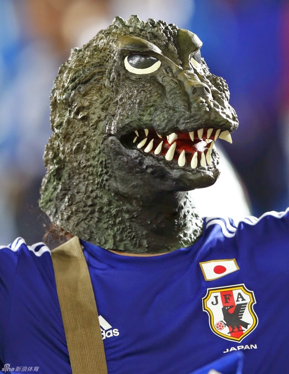 Ekspresi dan Aksi Gokil Para Suporter Jepang di Piala Dunia 2014
