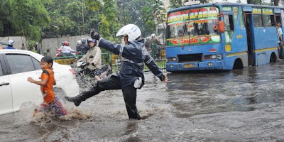 Tak Selamanya Banjir Itu Kelabu