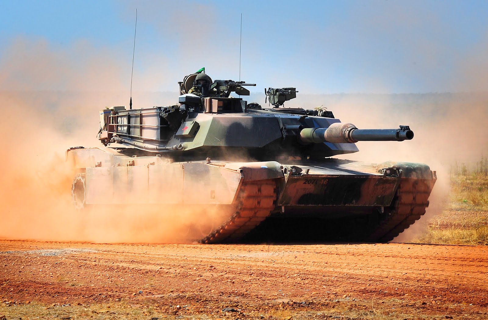 Tank Leopard: Jokowi VS Prabowo