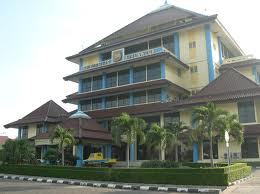 Daftar Universitas Terbaik di Indonesia 2013