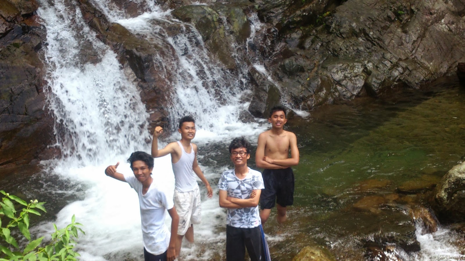 Mencari Air Terjun 100 Tingkek (Padang, Sumatera Barat)