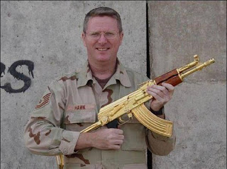 Wow! Saddam Husein Kolektor Senjata Emas