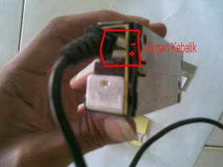 Cara benerin charger laptop yang rusak gan