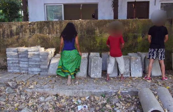 &#91;Video&#93; Cowok Pipis di Sembarang Tempat Itu Biasa, Kalo Cewek Pipis Sembarangan?