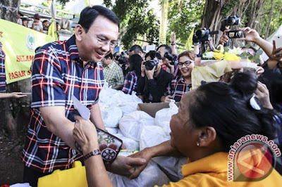 rasain-bagikan-355-paket-sembako-timses-ahok-djarot-diamankan-panwaslu-jakut