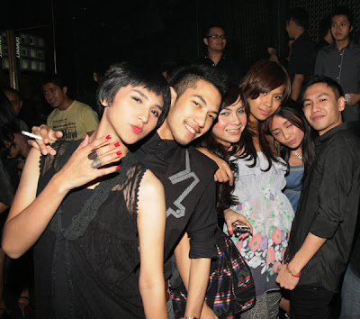 Foto Dena Rachman Bekas Artis Cilik Transgender