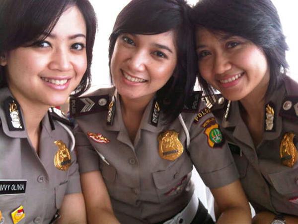 Trio Polisi Wanita Tercantik di Indonesia 