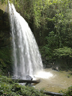 NIH GAN!! JANGAN CUMA KE PASIR PANJANG DOANG: 8 AIR TERJUN DI KALIMANTAN BARAT