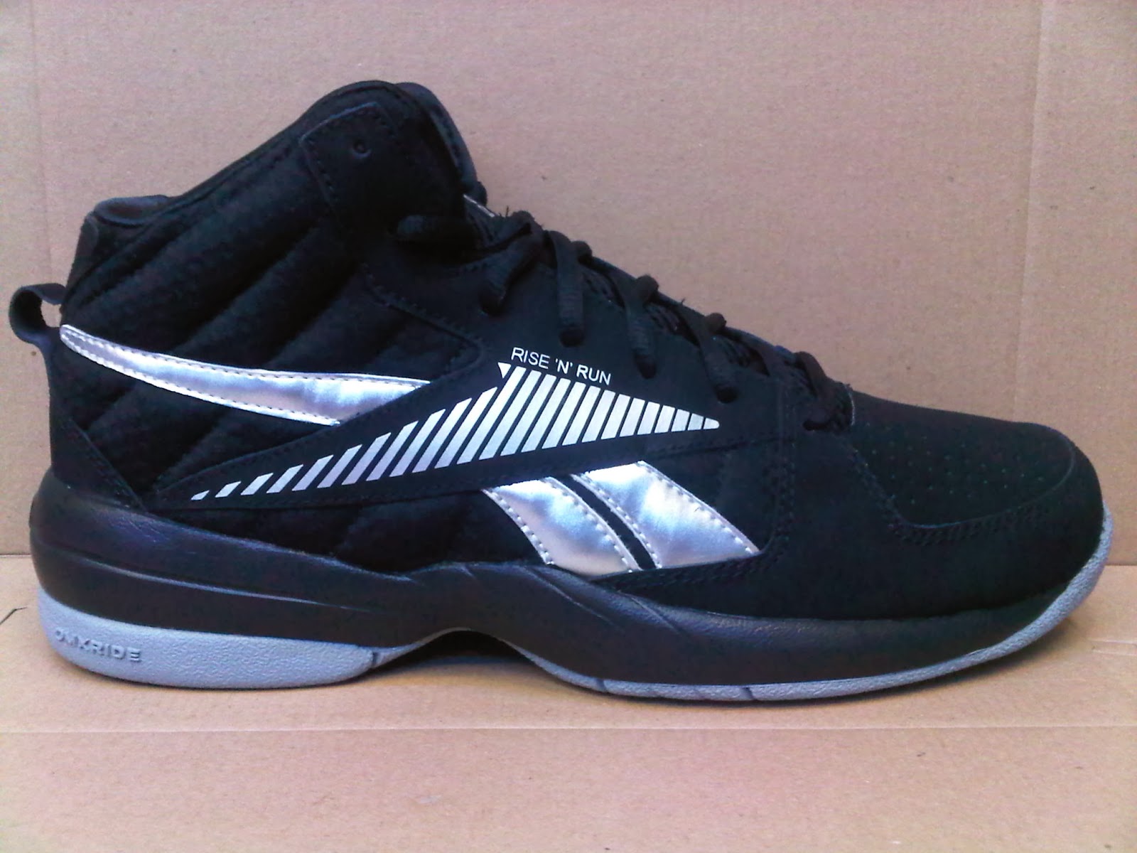 sepatu basket reebok