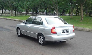 Hyundai Verna GLS AT Th'2002/2001 Silver Met Pjk Br, siap pakai!