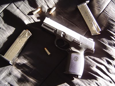 10 Pistol Terbaik Yang Pernah Diproduksi