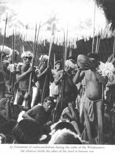 10 RITUAL PEMAKAMAN UNIK DI DUNIA