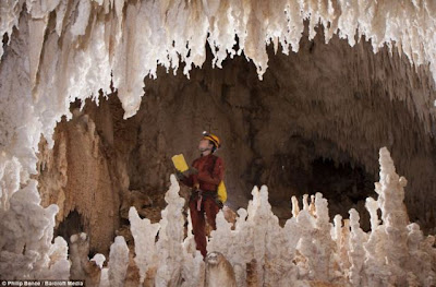 Gua Alami Terindah ini Ada di Papua