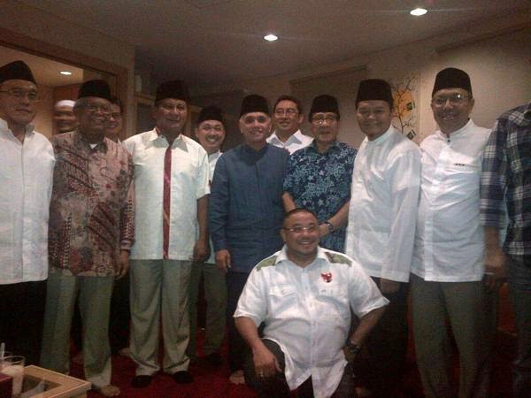 ini-quothadiah-pksquot-untuk-prabowo-hatta