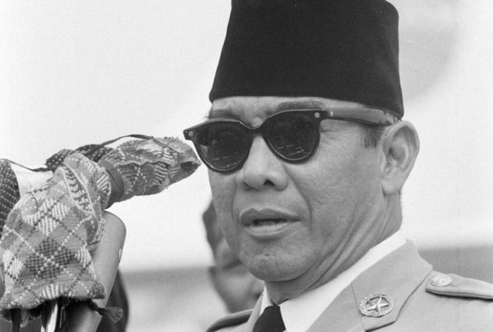 Misteri Kacamata Tembus Pandang Bung Karno Dan Bonornya Dokumen Rahasia