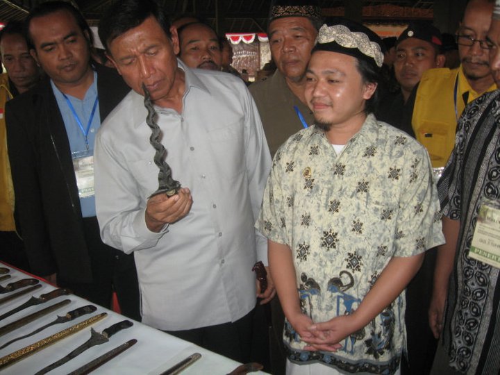 Keris Bukan Urusan Klenik....!!