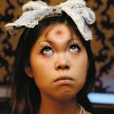 .: Jepang punya trend pake Sempak di muka dan Gigi Taring