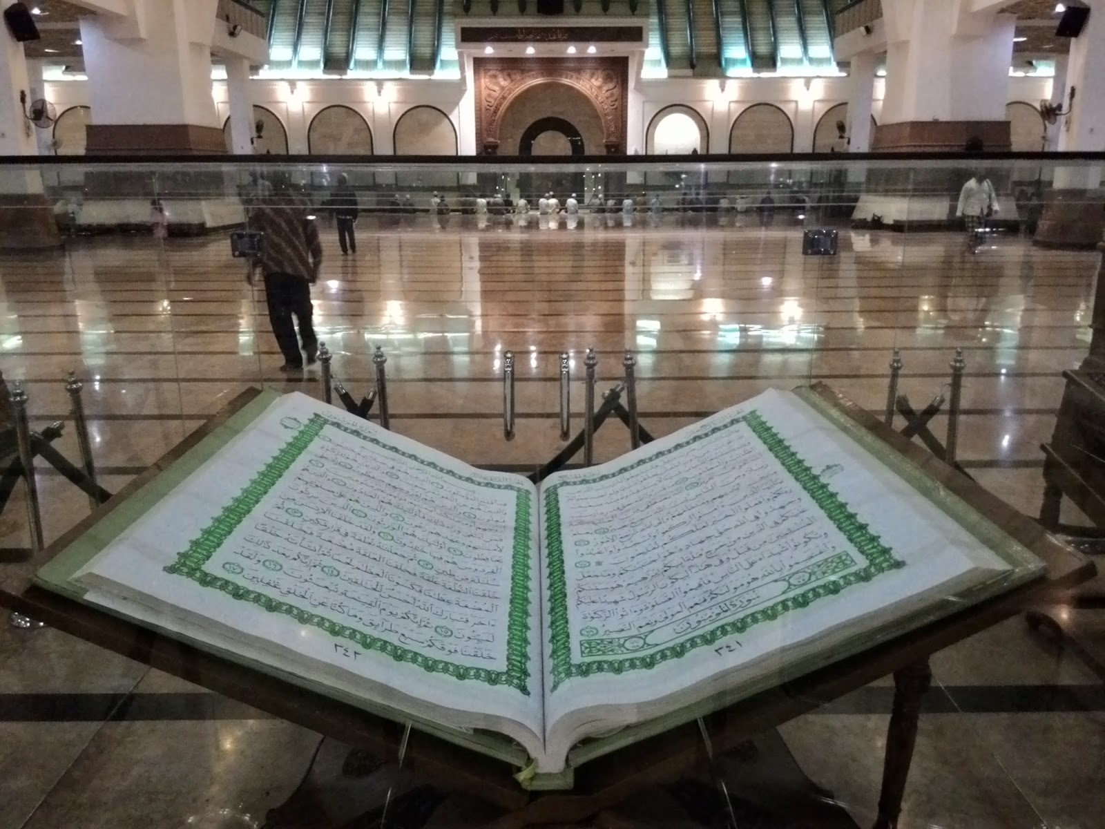 Menanti Sang Surya di Masjid Agung Jawa Tengah