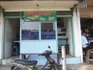 Hal-hal Yang Sering Kita Temukan Saat Makan Di Warteg