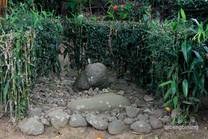 &#91;CoC Regional: Lokasi Wisata&#93; Situs Watu Gathel Karangmangu Baturraden