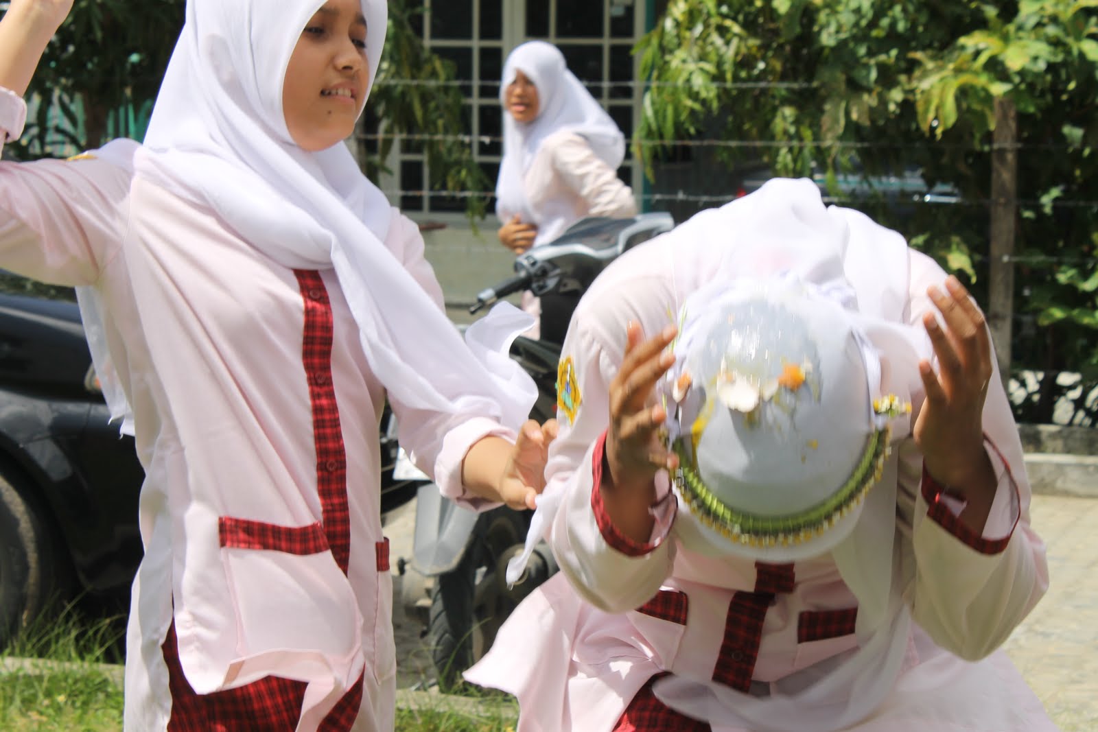 Saat Teman Sekelas Berulang Tahun...