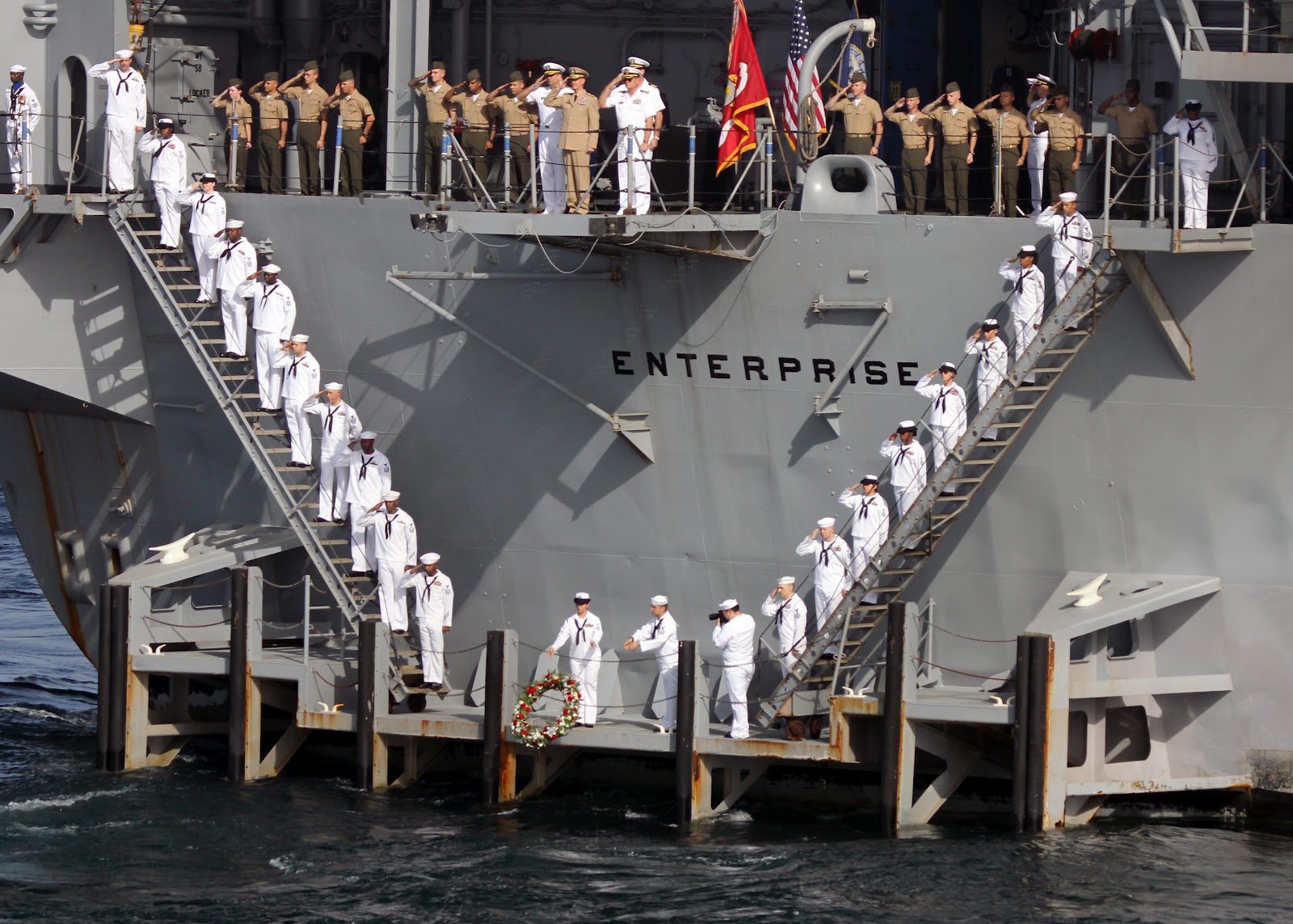 USS Enterprise: Kisah Kapal Induk Bertenaga Nuklir Pertama (PICT++)