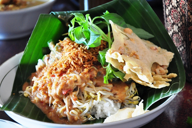 8 Ragam pecel sayur yang enak dan unik Hanya di Indonesia