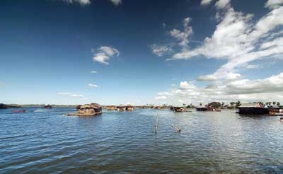 Salah Satu Tempat Terindah di Asia : DANAU TEMPE