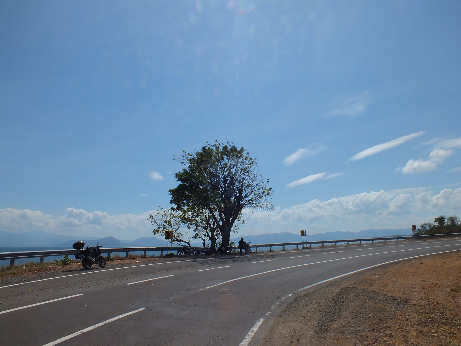 &#91;FR Bikepacker&#93; Ramahnya Sumbawa &amp; Flores yg membuat tersenyum (2013)