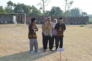 lucu--unik-kejadian-kejadian-unik-selama-upacara-bendera-pic