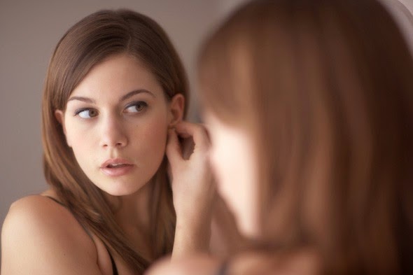 10 Rahasia Yang Wanita Tak Ingin Pria Tahu Tentangnya