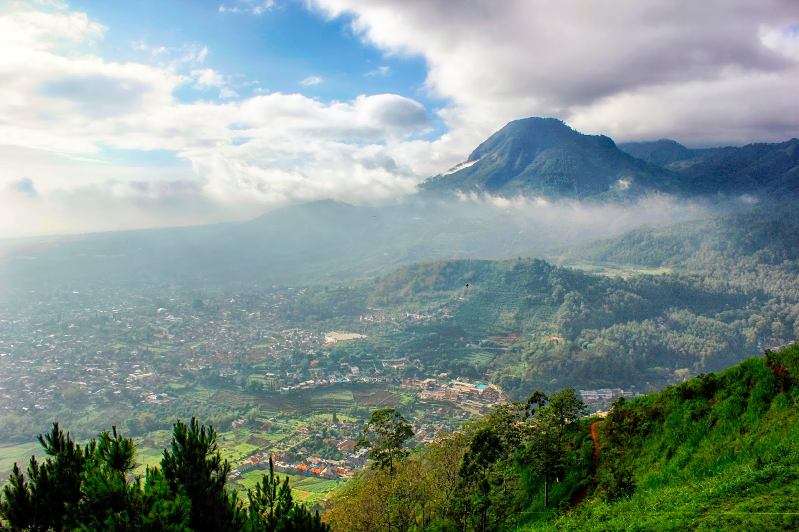 sensasi-menikmati-kota-batu-dari-ketinggian