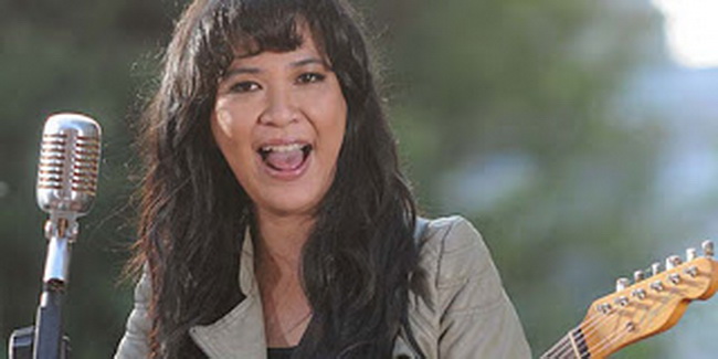 Gitaris Wanita di Indonesia