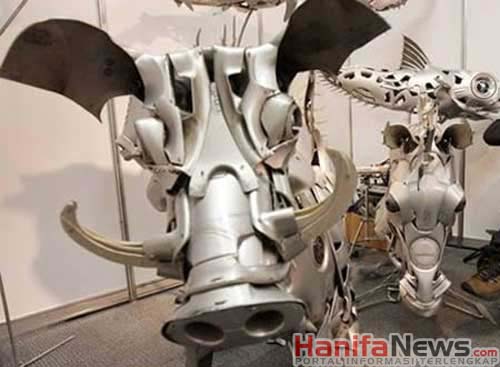 robot yg dibuat oleh mahasiswa jepang...