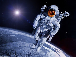 Bagaimana Astronot Buang Air di Luar Angkasa?