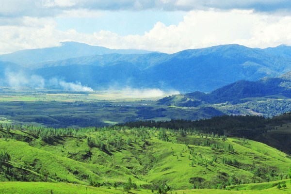 10 GUNUNG PALING POPULER DI SULAWESI TENGAH