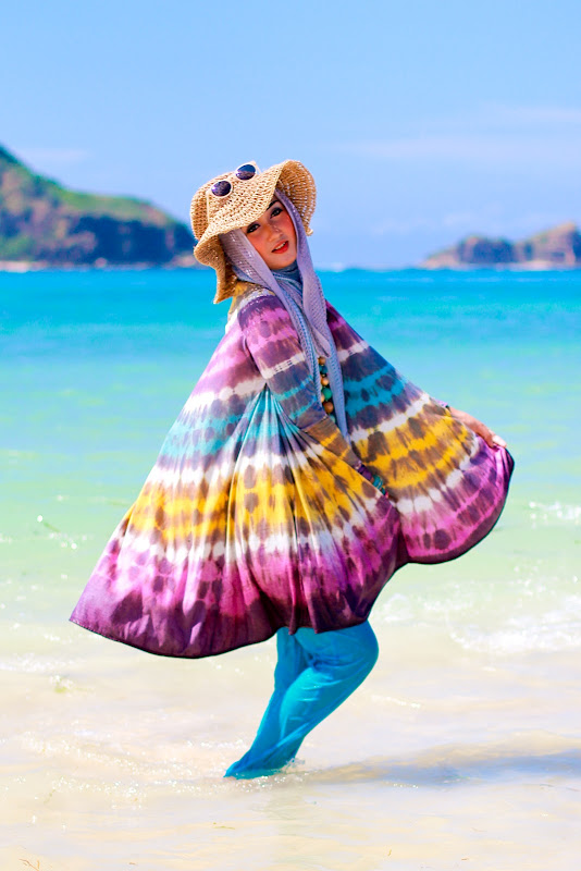update style hijab buat sista yang suka ke pantai