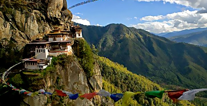 10 Pengalaman Paling Seru yang Bisa Didapat di Pegunungan Himalaya