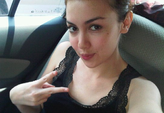 Mau Tau Artis Wanita Cantik dan Sexy Yang Punya Bisnis Sendiri?
