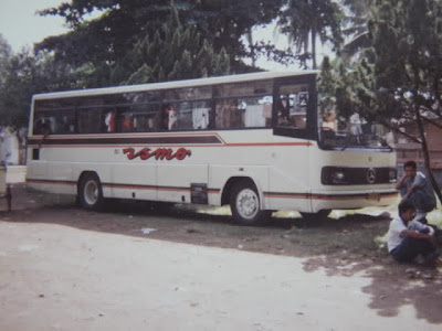 Foto Bus Jadul di Indonesia