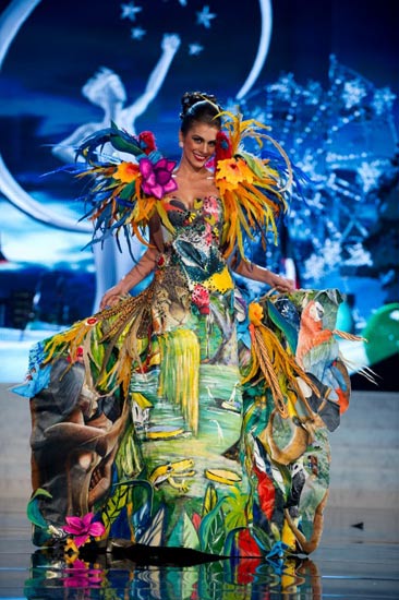 Wah, Indonesia Masuk, 10 Besar Kostum Nasional Miss Universe