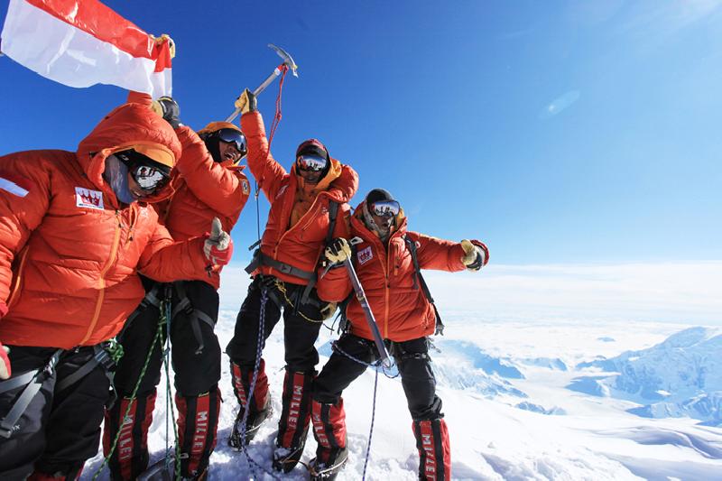 Gelar The Seven Summiteers pertama di Indonesia