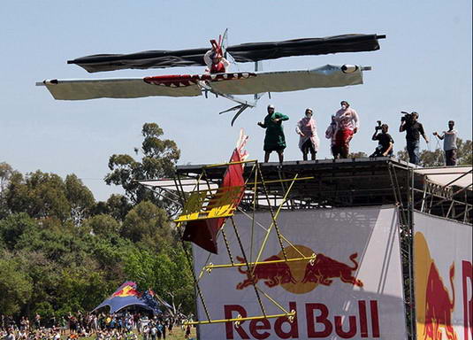 &#91;PICT++&#93; Red Bull Flugtag, Festival Mesin Terbang Paling Lucu ...