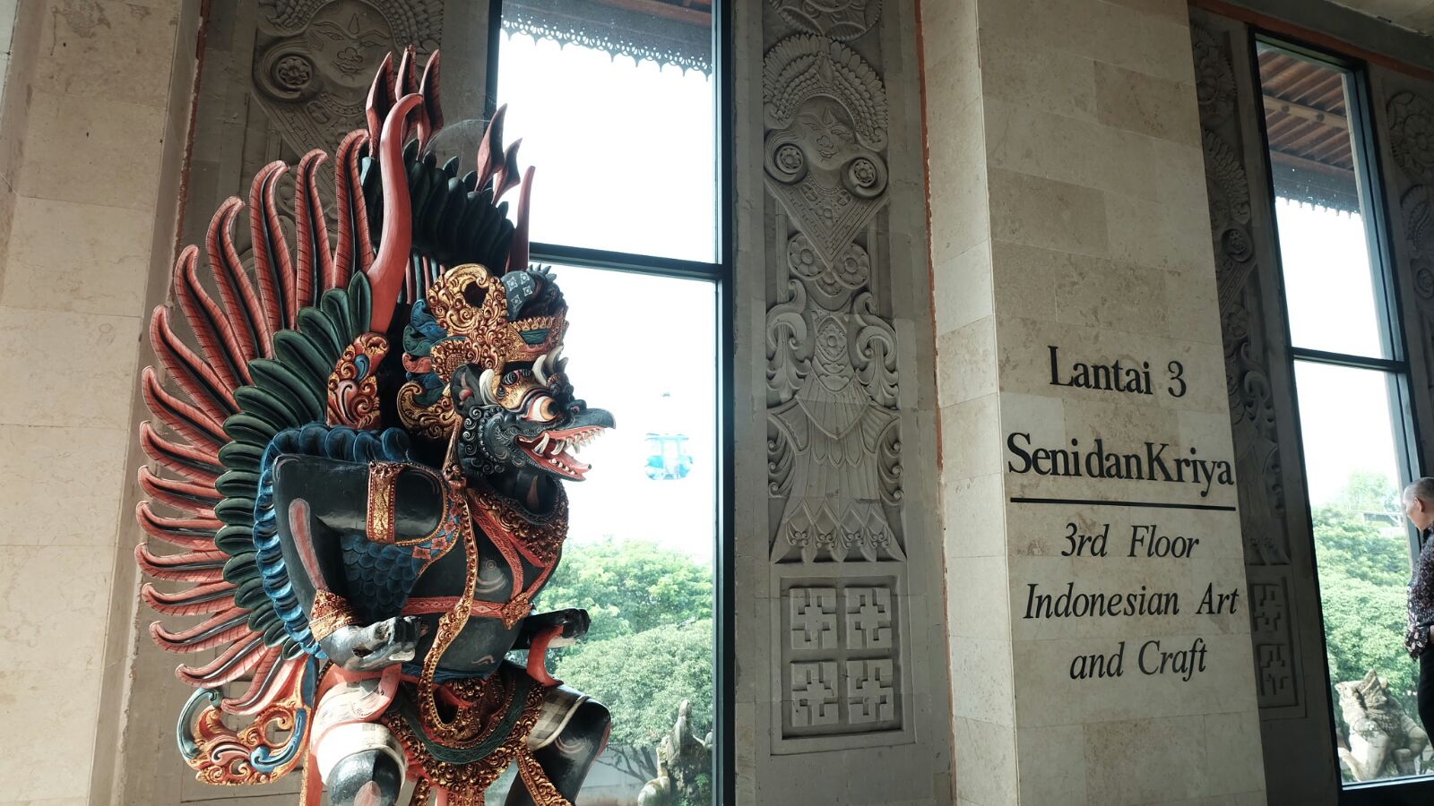 &#91;Indie Backpacker&#93; Jalan Santai ke Taman Mini Indonesia Indah (TMII)