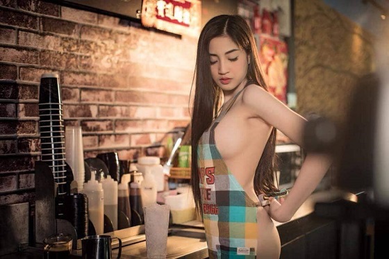 Viral Iklan Gerai Kopi Atau Coffee Shop Dengan Model Bugil Bikin Heboh