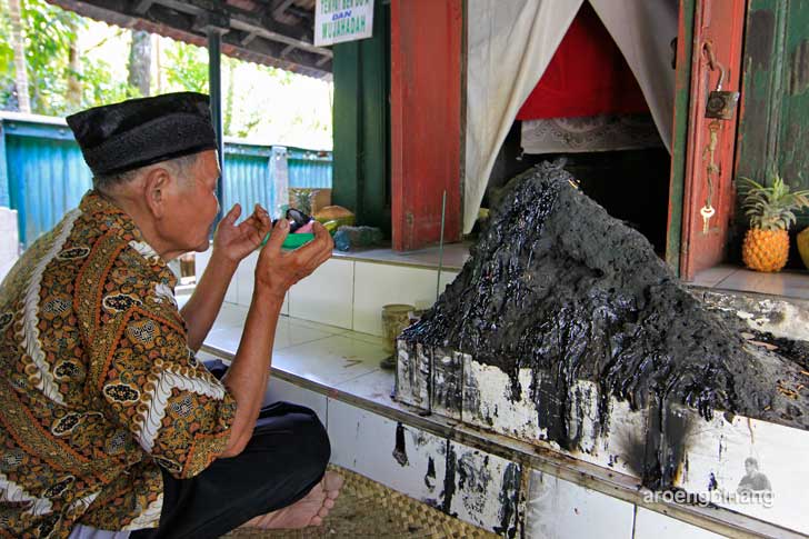 &#91;CoC Regional: Lokasi Wisata&#93; Makam Panembahan Kalibening