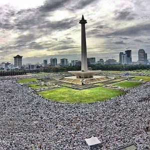 Memahami Teknik Propaganda Bandwagon ( Jutaan Orang Ikut Demo 212 dan sejenisnya) 